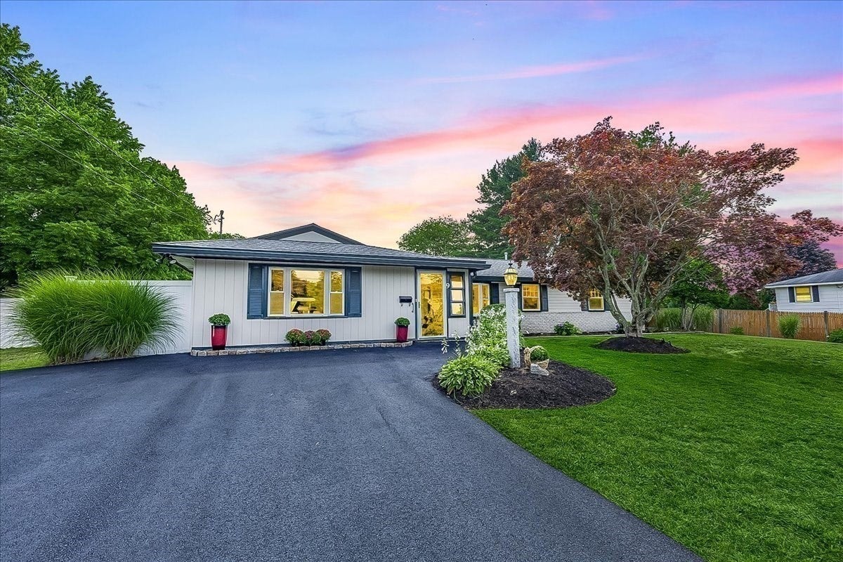 9 Algonquin Road