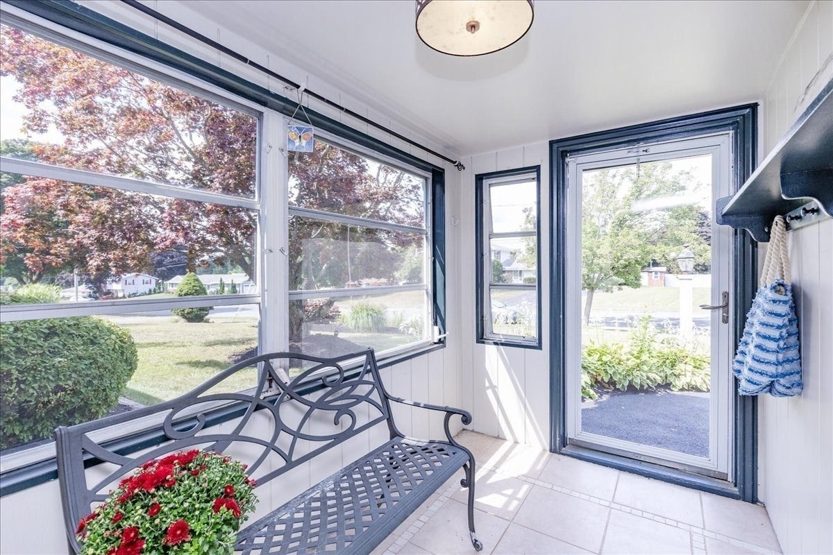 9 Algonquin Road