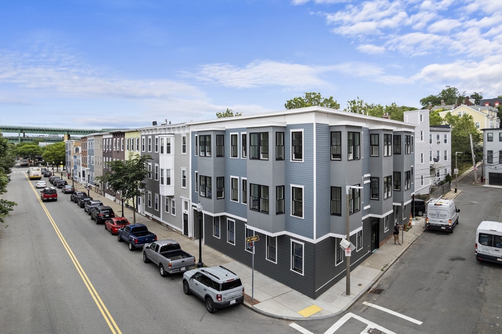 106 Bunker Hill St 1