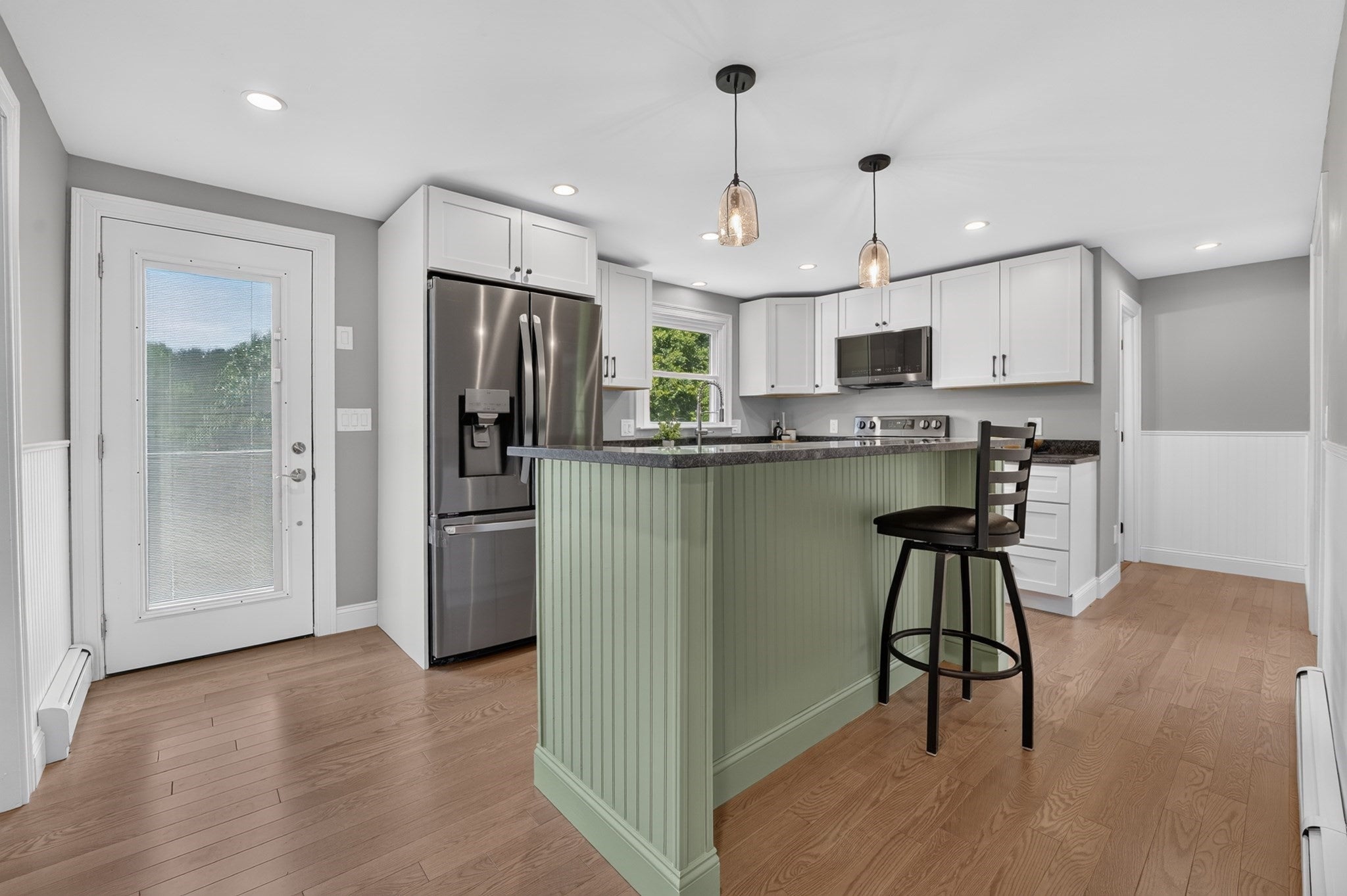 128 Providence Rd, Grafton MA 01519