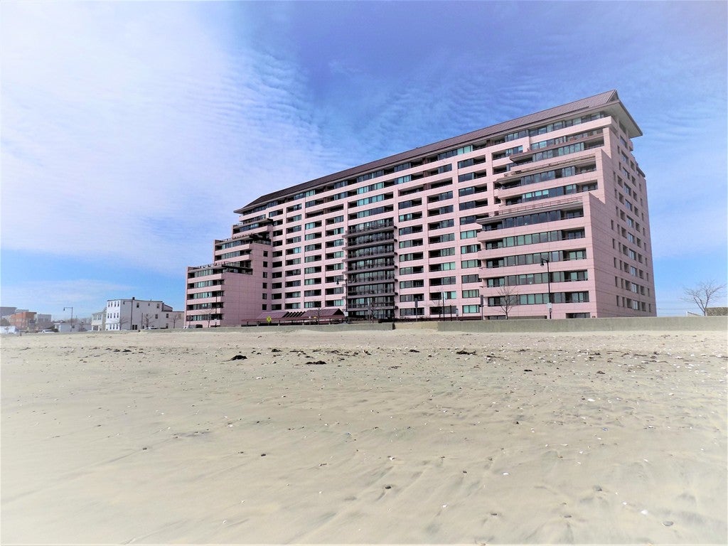 Click for 350 Revere Beach Blvd #13K, Revere, MA slideshow Click for 350 Revere Beach Blvd #13K, Revere, MA slideshow