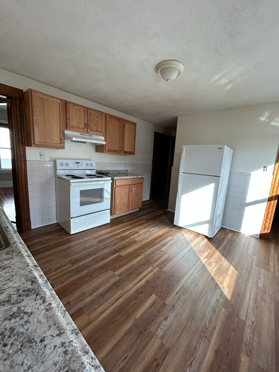 19-21 Glendale St #3, Everett, MA Photo #2