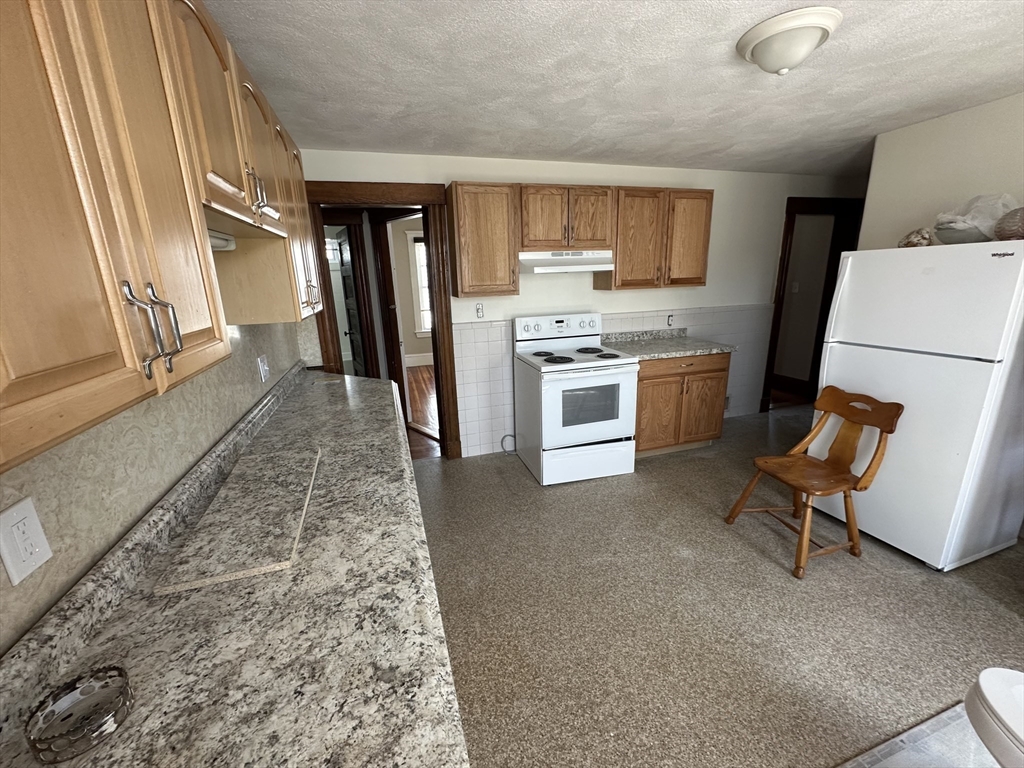 19-21 Glendale St #3, Everett, MA Photo #1