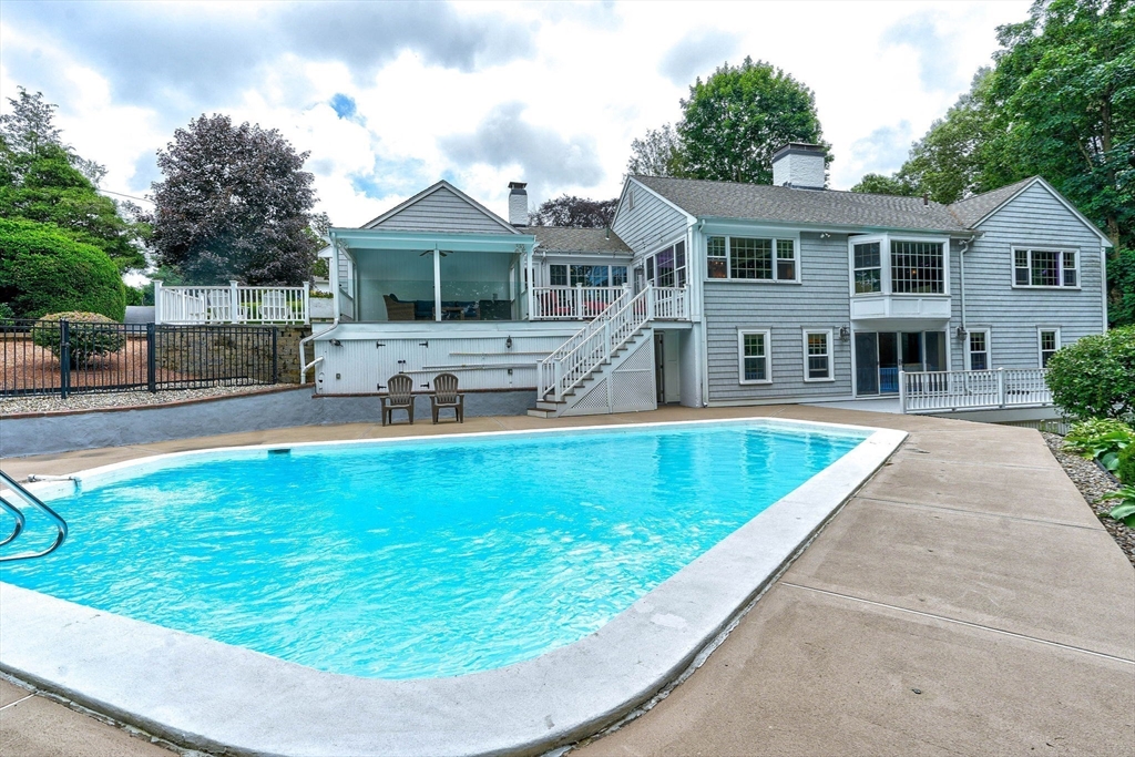 55 Packard Dr