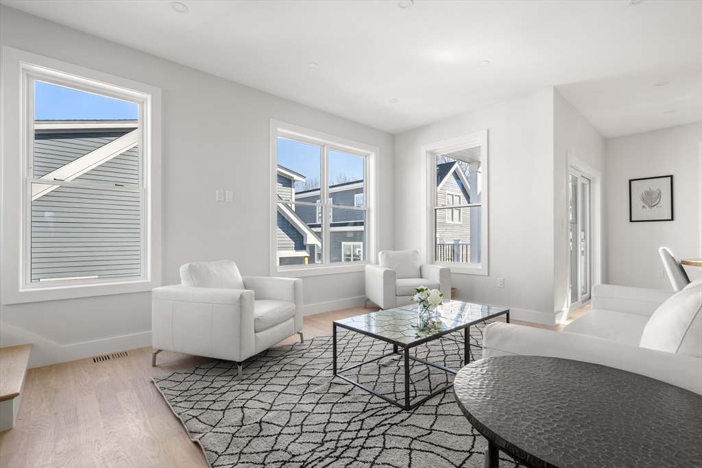 62 Albertina Street B