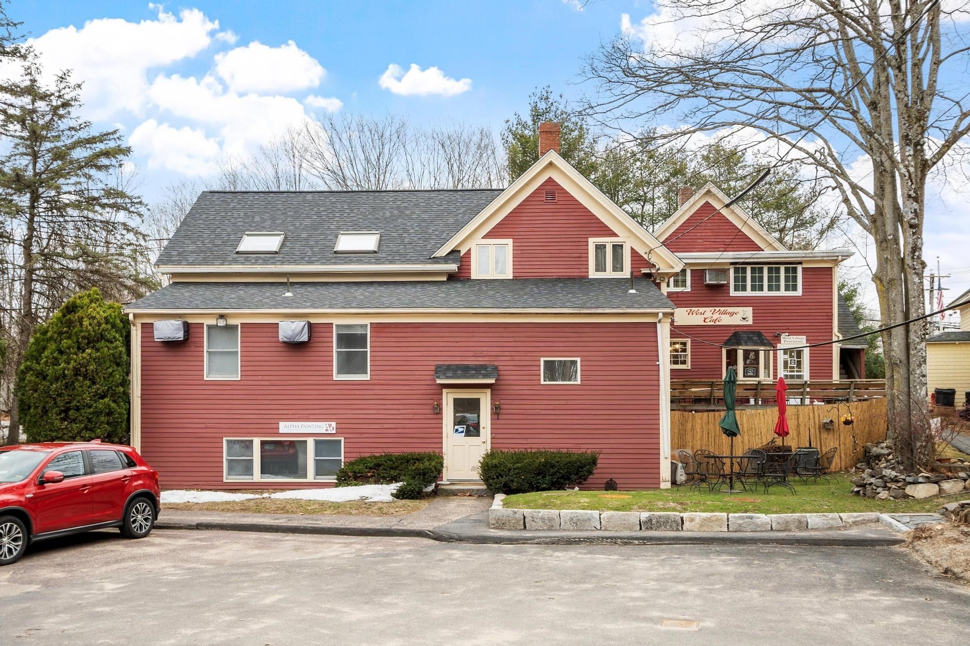 561 Main St