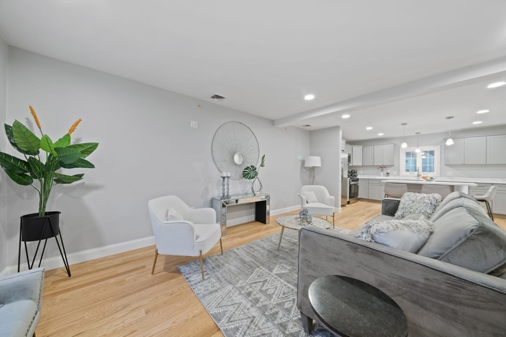 22 Simmonds Blvd. 22