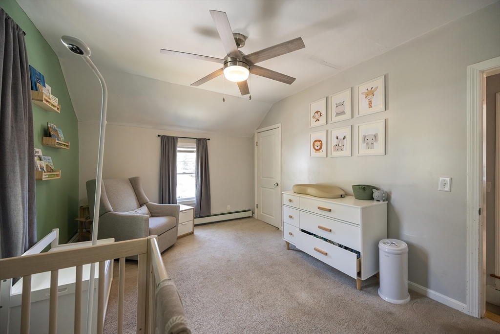 Attleboro, Massachusetts 02703, United States, 3 Bedrooms Bedrooms, ,1 BathroomBathrooms,Residential,Active,178517