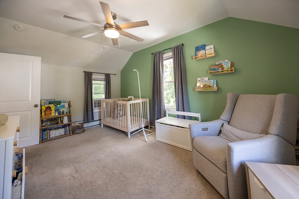 Attleboro, Massachusetts 02703, United States, 3 Bedrooms Bedrooms, ,1 BathroomBathrooms,Residential,Active,178517