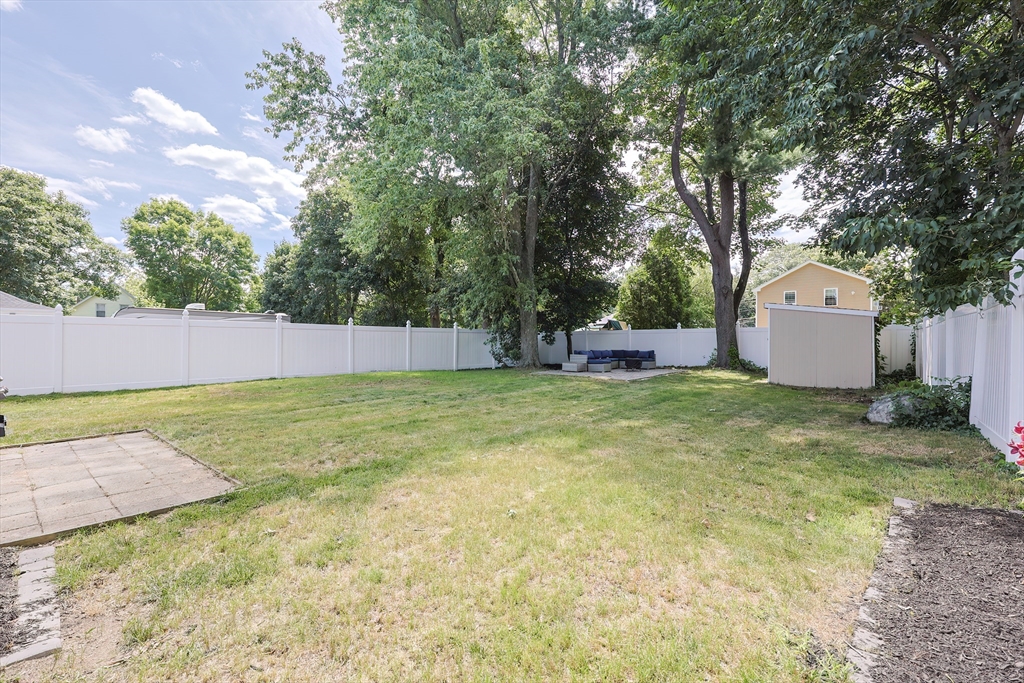 Attleboro, Massachusetts 02703, United States, 3 Bedrooms Bedrooms, ,1 BathroomBathrooms,Residential,Active,178517