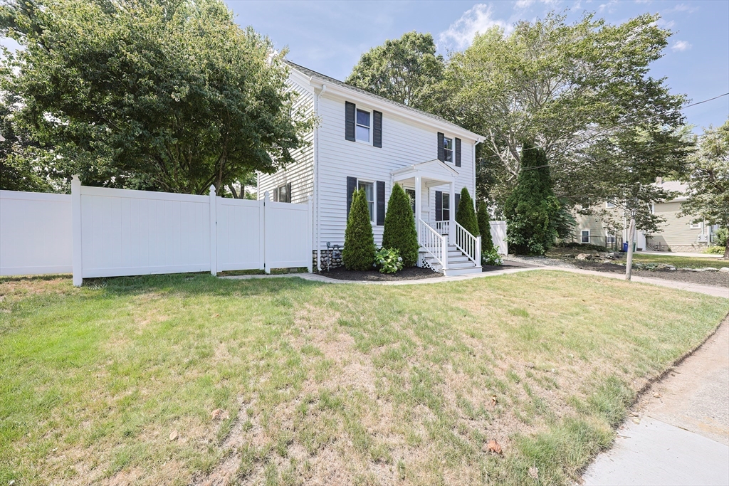 18 Solomon Street