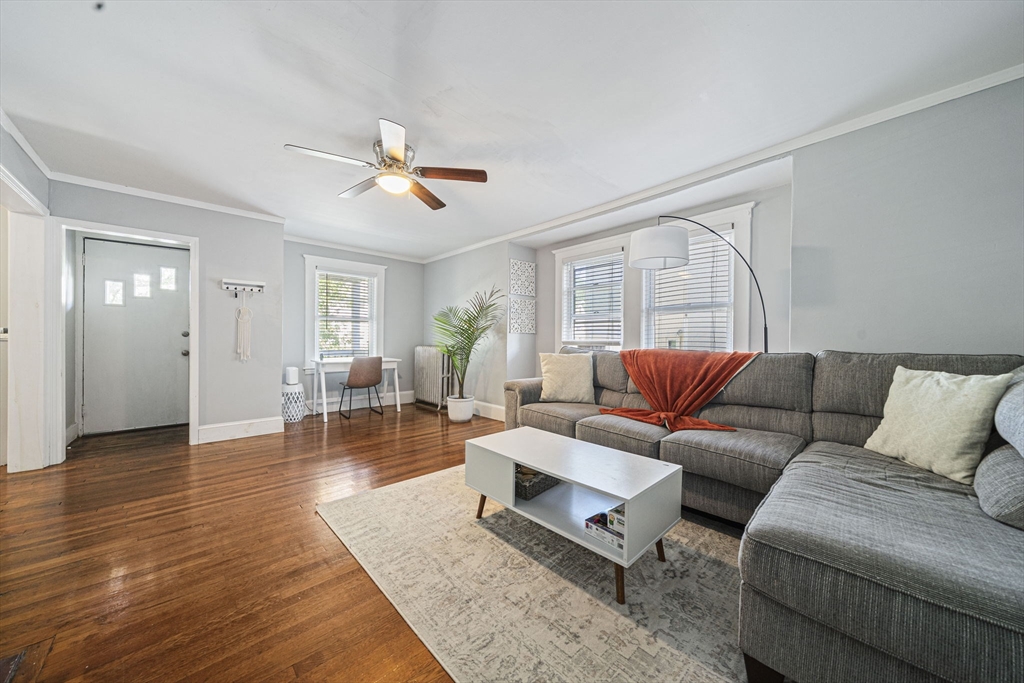 123 Waterston Ave