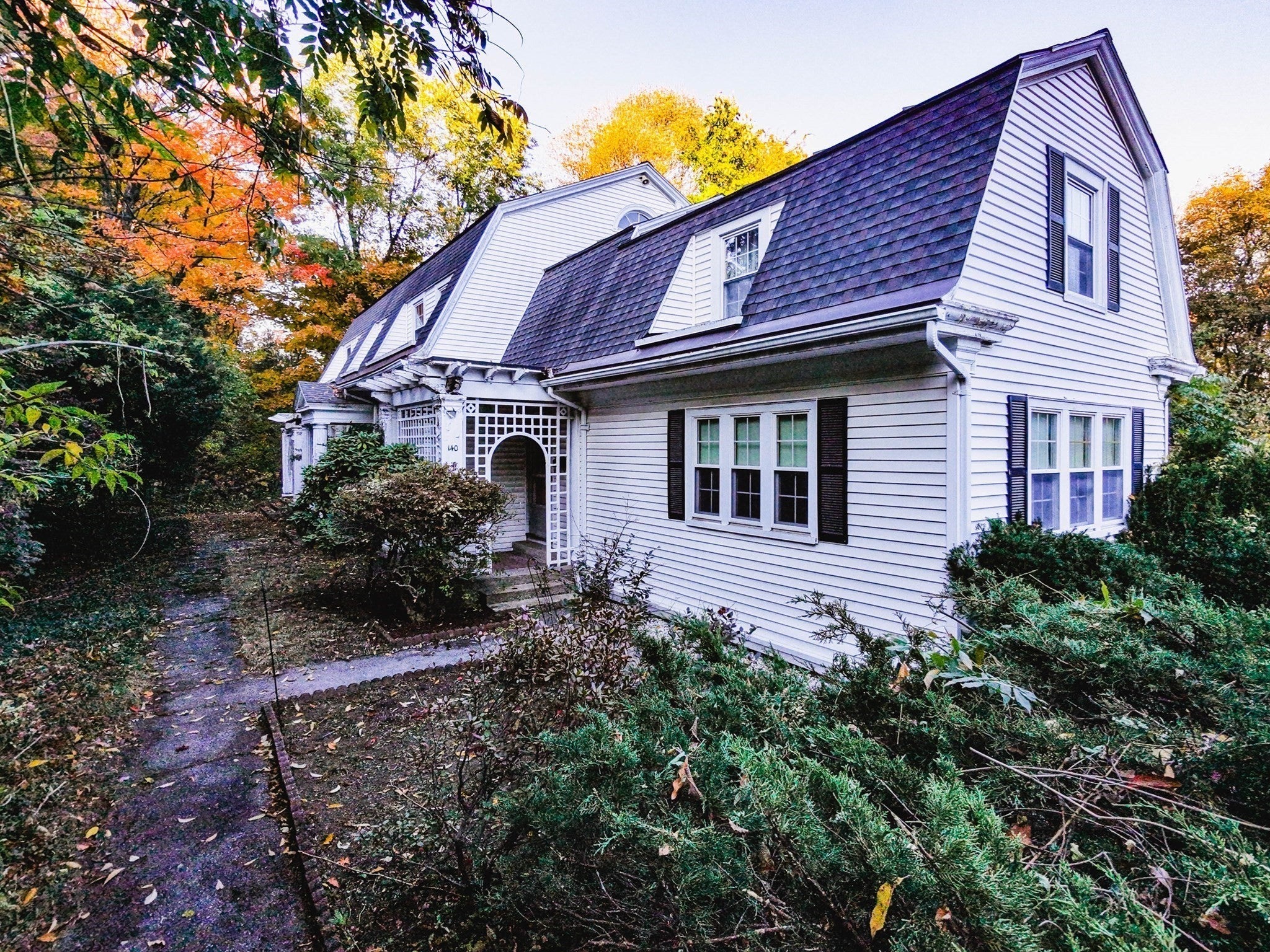 140 Ross St