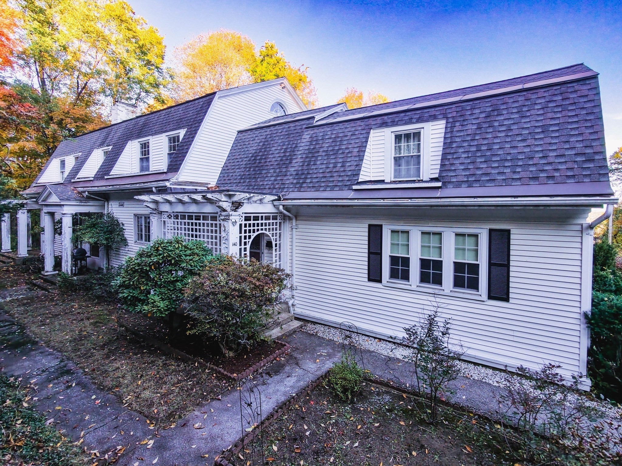 140 Ross St
