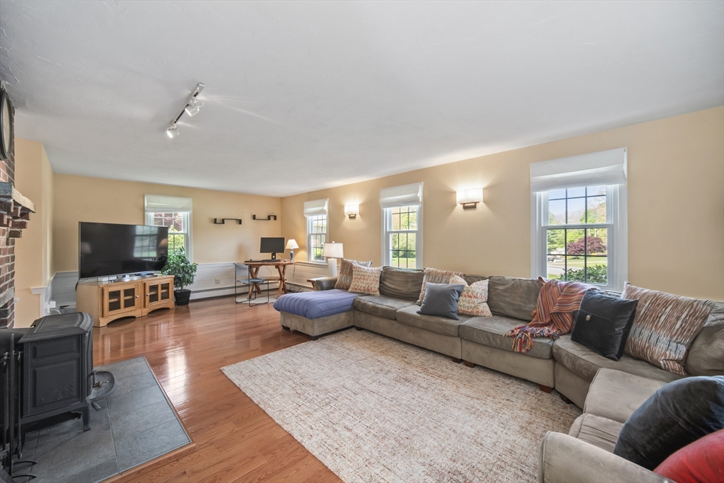 29 Shea Drive, Marlborough, MA Photo #18