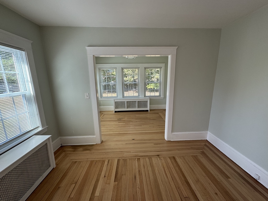 Attleboro, Massachusetts 02703, United States, 4 Bedrooms Bedrooms, ,2 BathroomsBathrooms,Residential,Active,222377