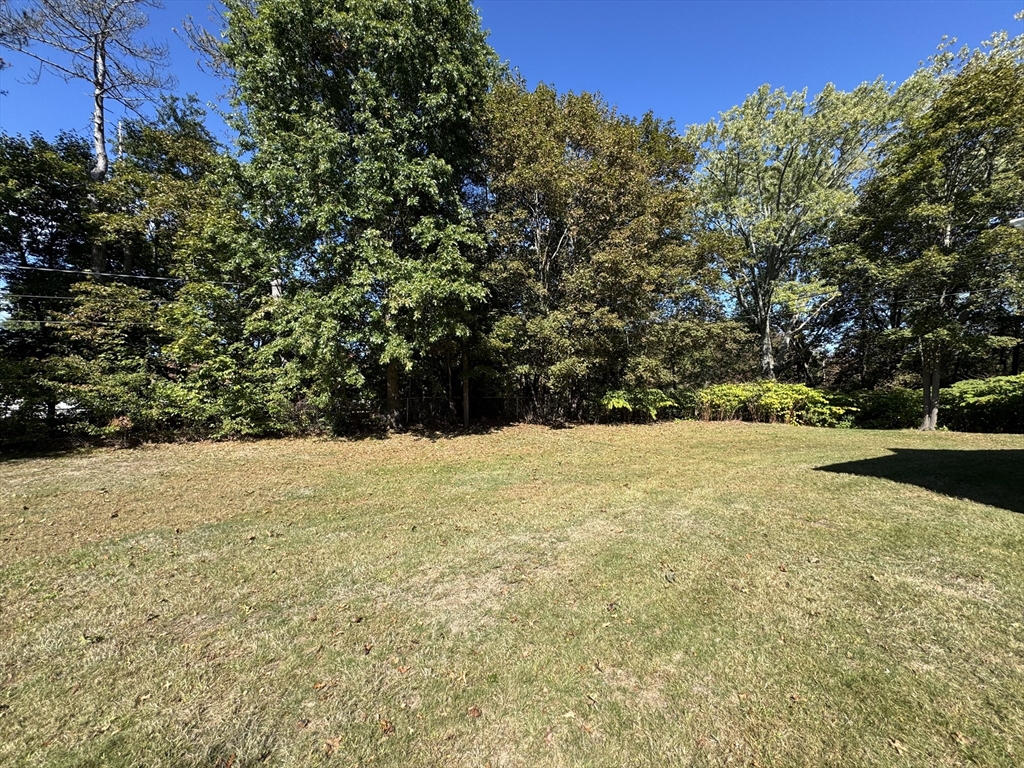 Attleboro, Massachusetts 02703, United States, 4 Bedrooms Bedrooms, ,2 BathroomsBathrooms,Residential,Active,222377