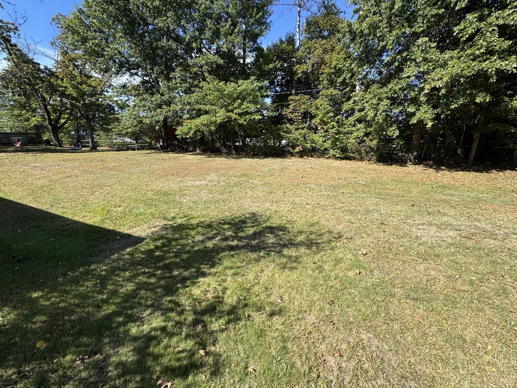 Attleboro, Massachusetts 02703, United States, 4 Bedrooms Bedrooms, ,2 BathroomsBathrooms,Residential,Active,222377