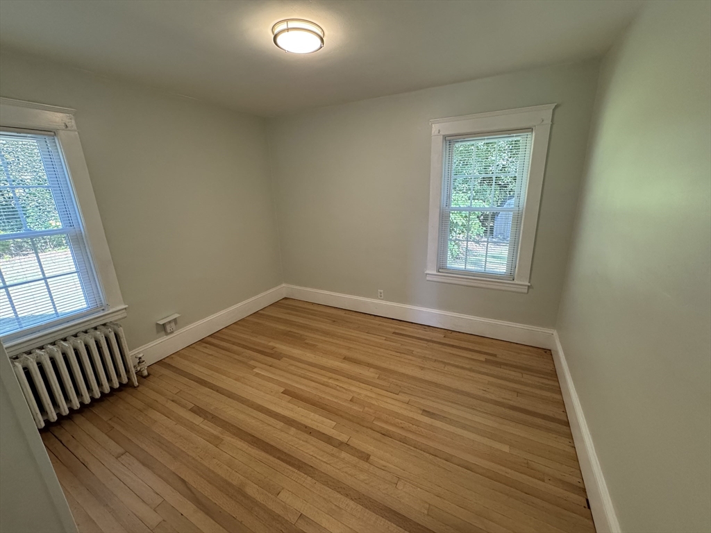 Attleboro, Massachusetts 02703, United States, 4 Bedrooms Bedrooms, ,2 BathroomsBathrooms,Residential,Active,222377