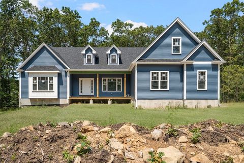 660 Pine St Seekonk MA 02771