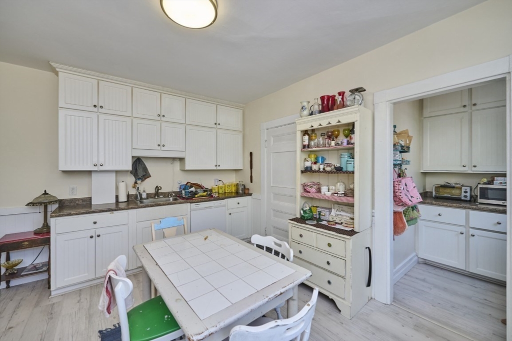 757 Somerville Ave