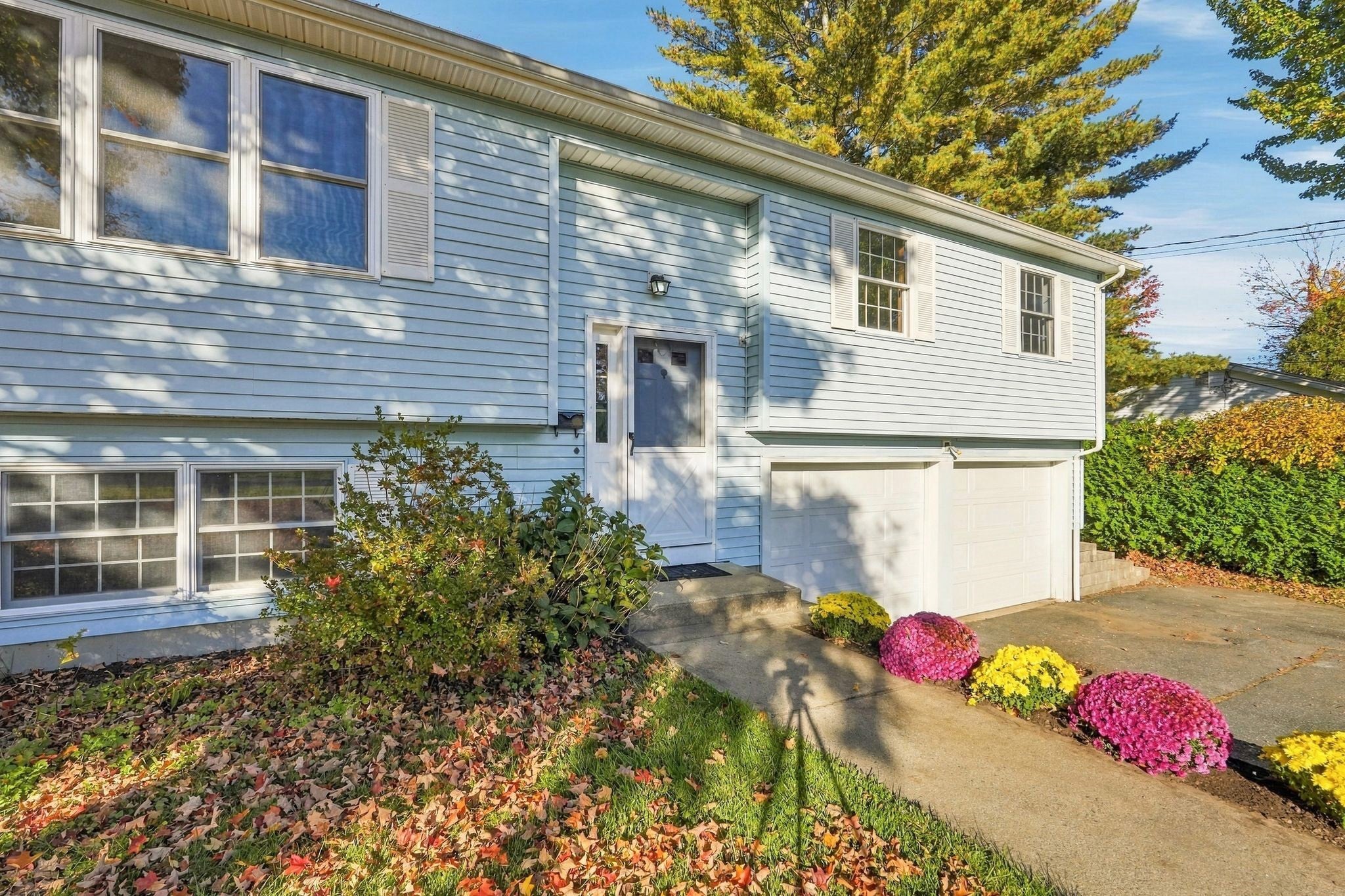 17 Highland Ave, Easthampton, MA, 17 Highland Ave, Easthampton, MA Photo #3