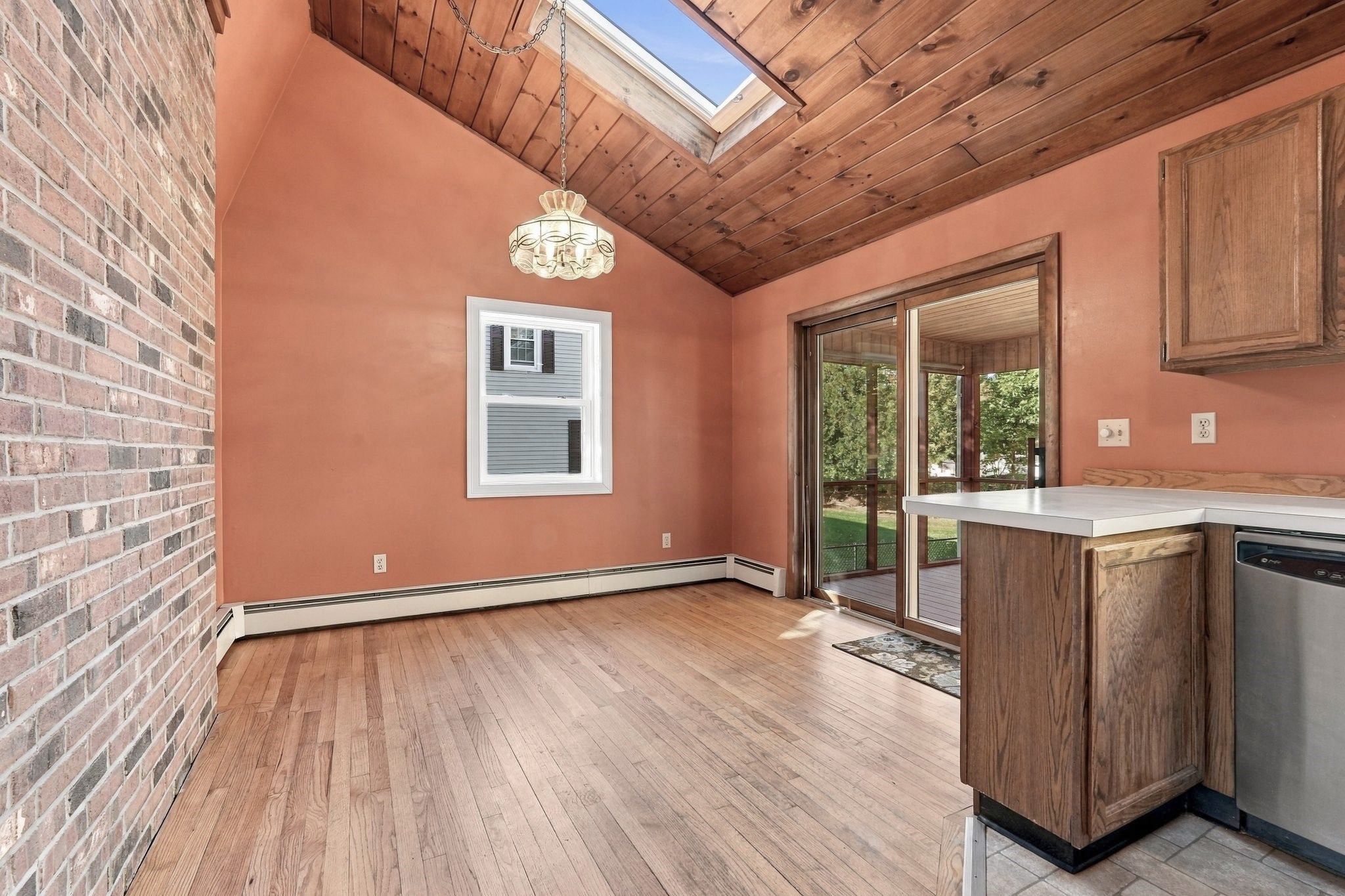 17 Highland Ave, Easthampton, MA, 17 Highland Ave, Easthampton, MA Photo #8