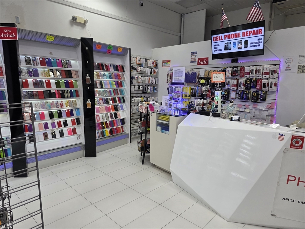 601 Donald Lynch Blvd