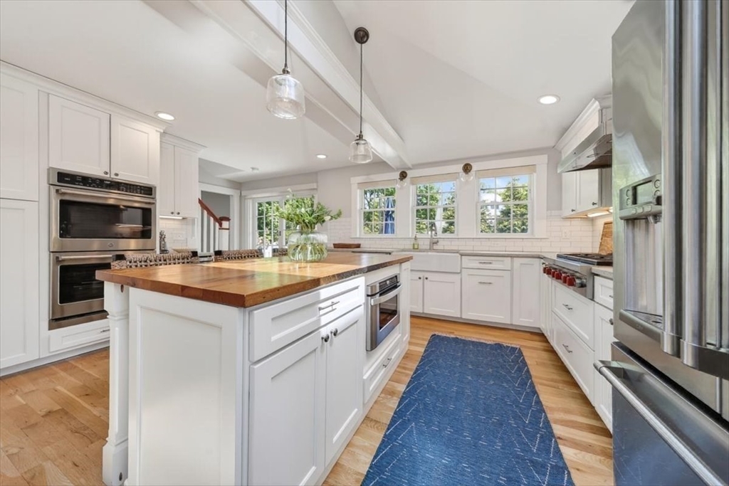11 Planters Field Ln, Hingham, MA Photo #12
