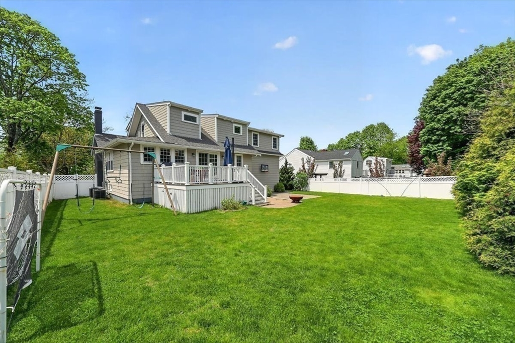 11 Planters Field Ln, Hingham, MA Photo #33