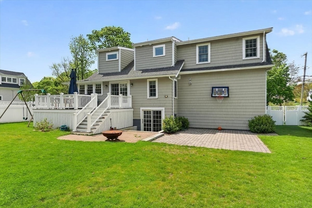 11 Planters Field Ln, Hingham, MA Photo #34