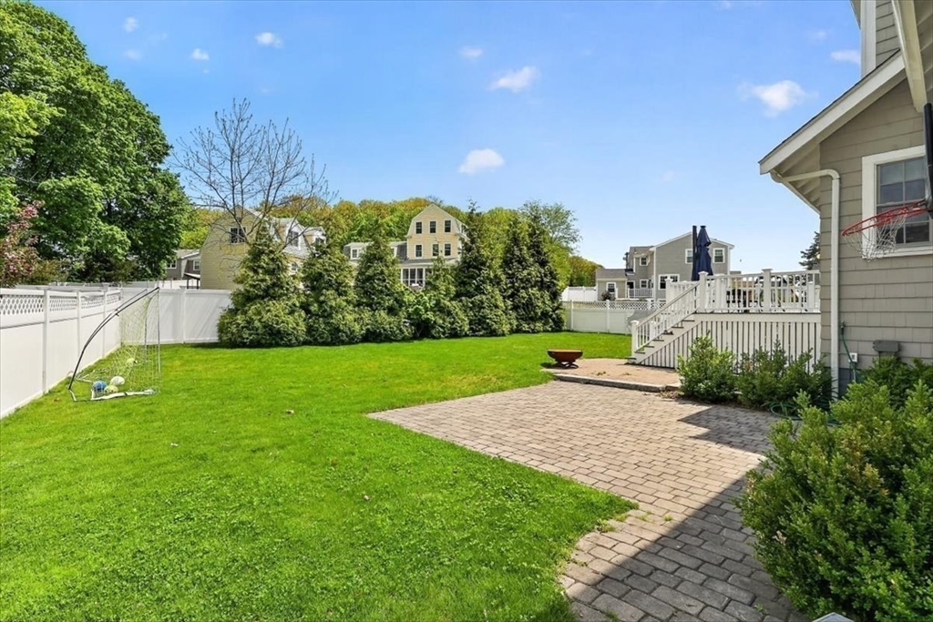 11 Planters Field Ln, Hingham, MA Photo #36