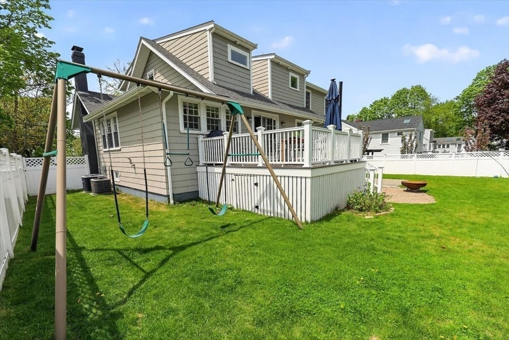 11 Planters Field Ln, Hingham, MA Photo #37