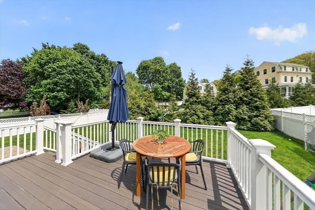 11 Planters Field Ln, Hingham, MA Photo #32