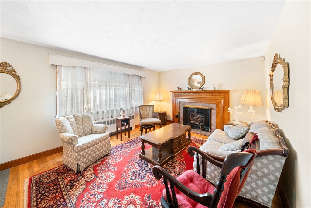7 Gould St