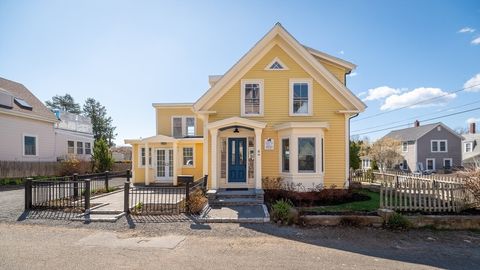 Photo of 10 Fremont St, Gloucester, MA 01930 (MLS # 73508027)