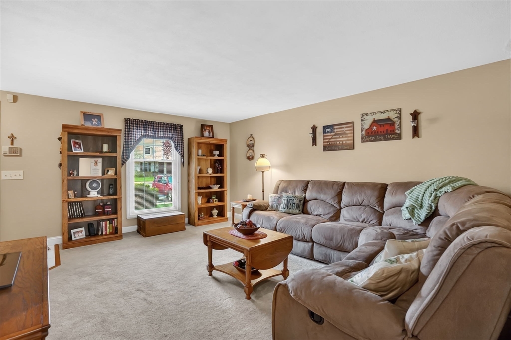 7 Plantation Dr 7