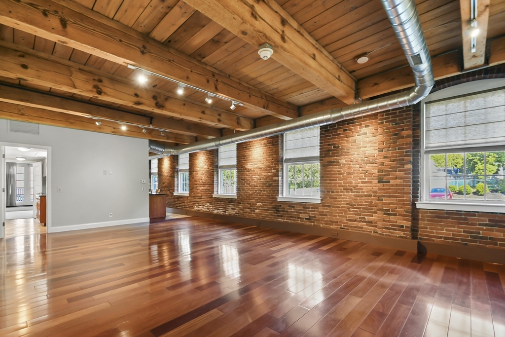 25 Cedar St 7
