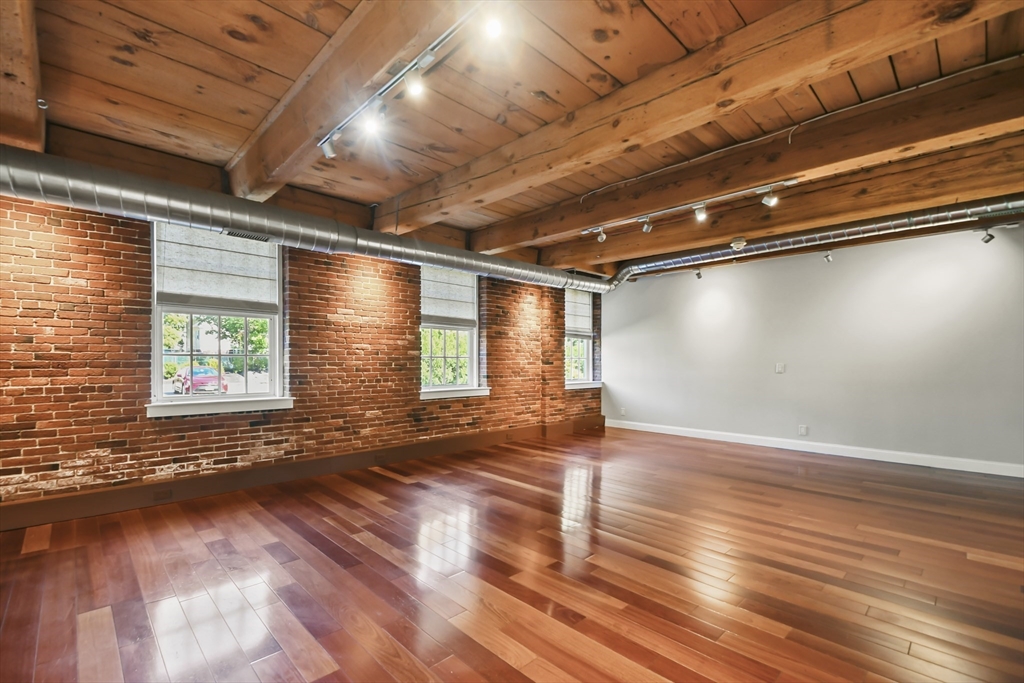 25 Cedar St 7