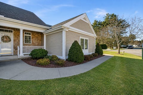 Photo of 1 A Aspen Dr #1, Wilbraham, MA 01095 (MLS # 73564055)