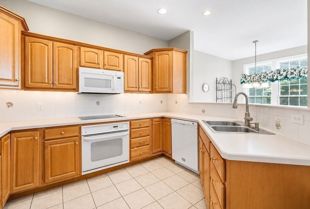 1 A Aspen Dr #1, Wilbraham, MA, 1 A Aspen Dr #1, Wilbraham, MA Photo #13