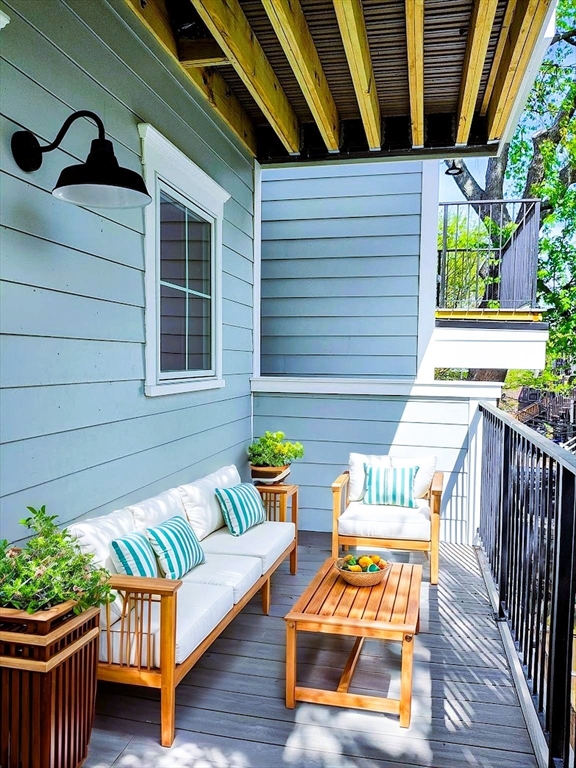 84 Baxter St 1