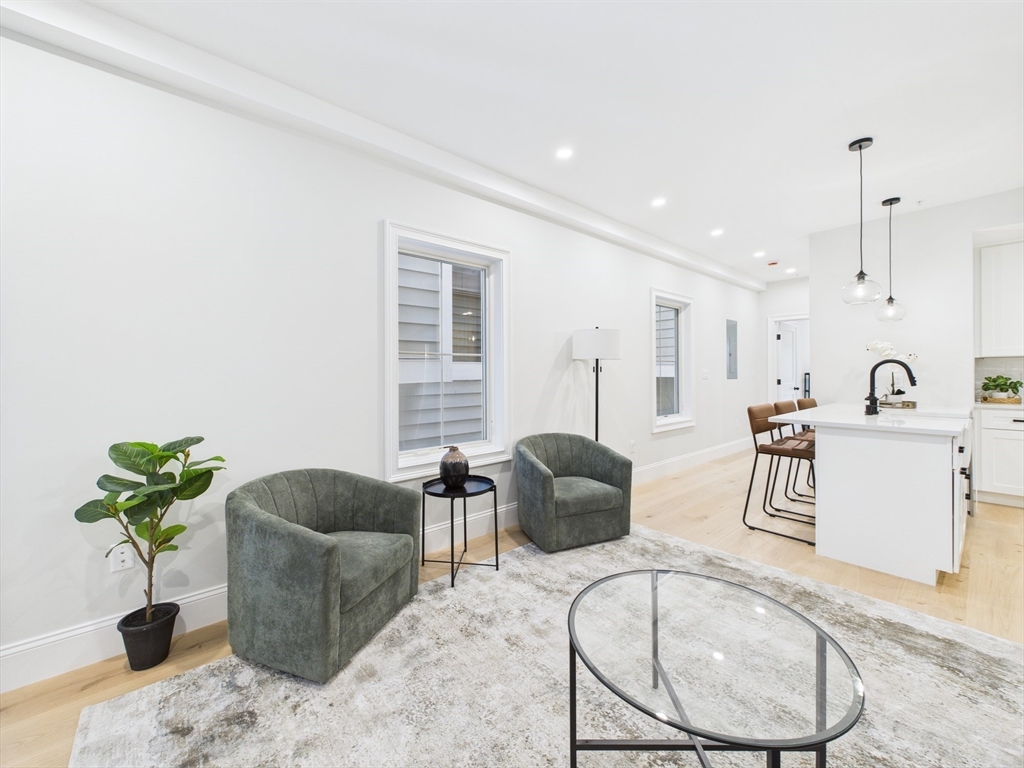84 Baxter St 1