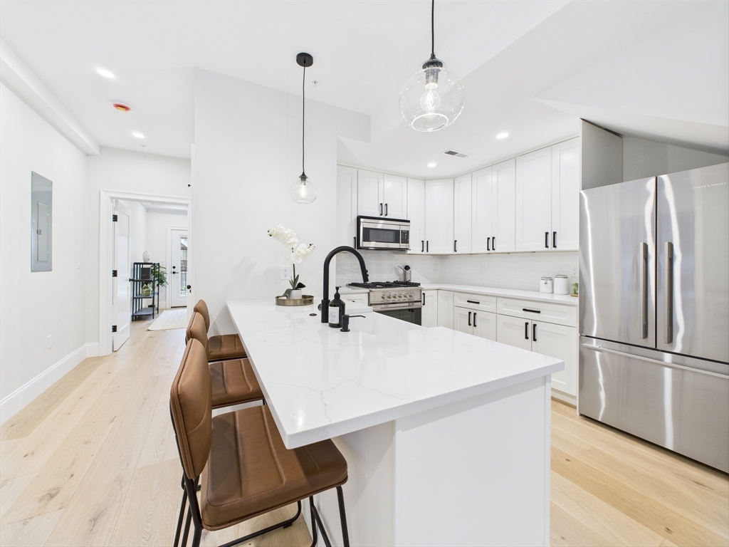 84 Baxter St 1