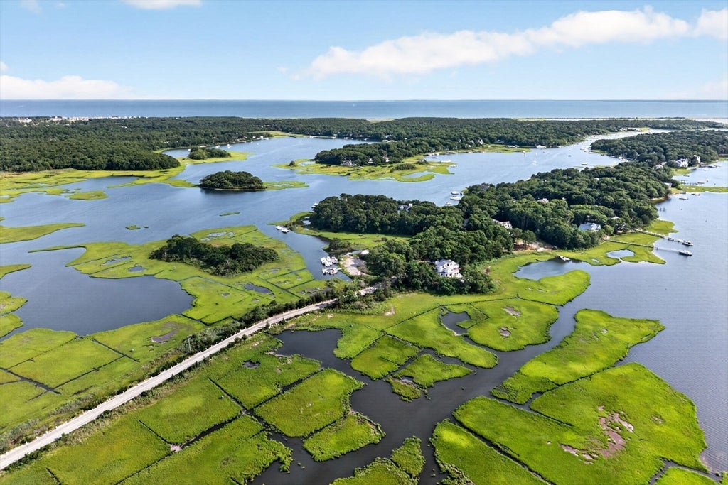 203 Monomoscoy Rd, Mashpee, MA, 203 Monomoscoy Rd, Mashpee, MA Photo #2