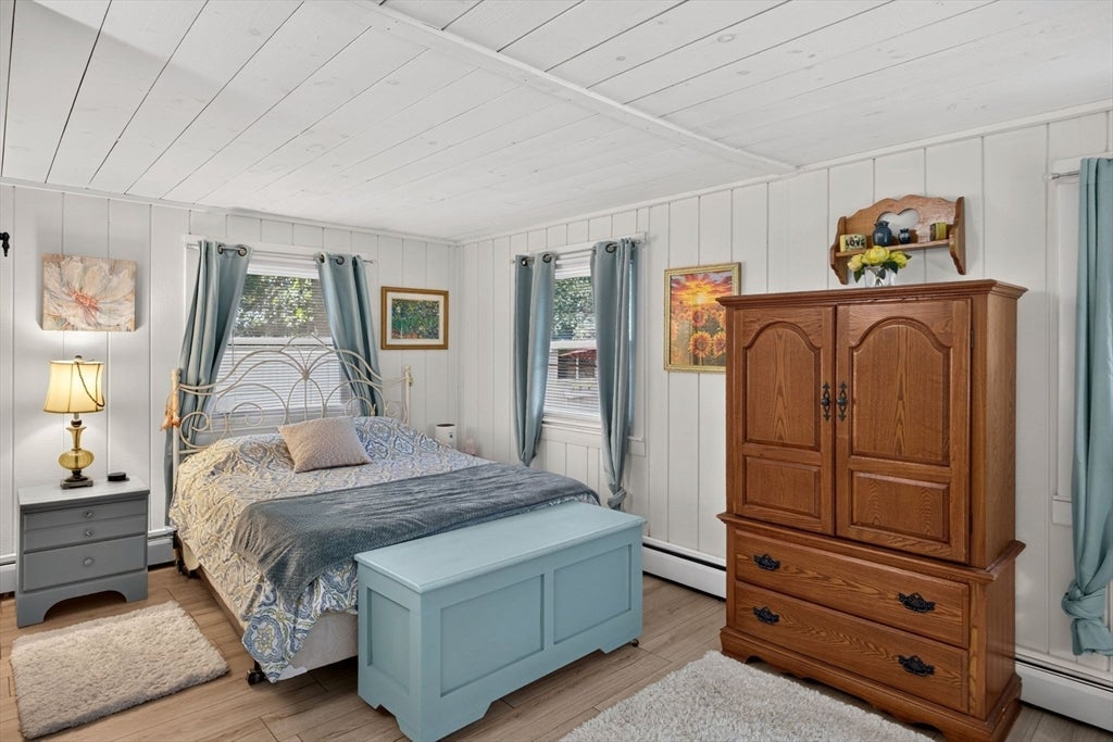203 Monomoscoy Rd, Mashpee, MA, 203 Monomoscoy Rd, Mashpee, MA Photo #9