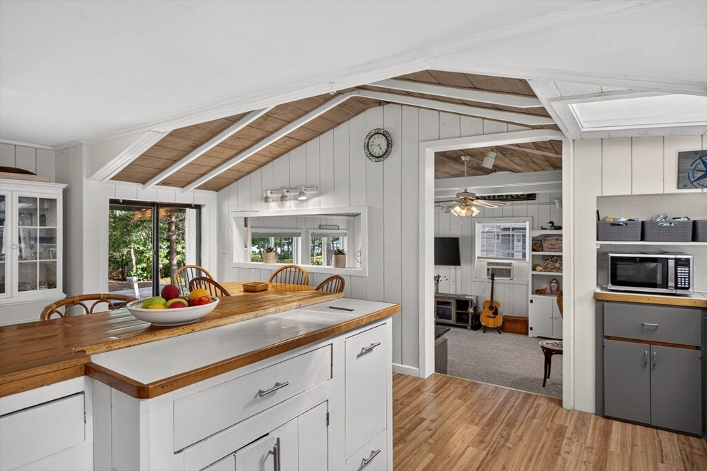 203 Monomoscoy Rd, Mashpee, MA, 203 Monomoscoy Rd, Mashpee, MA Photo #16