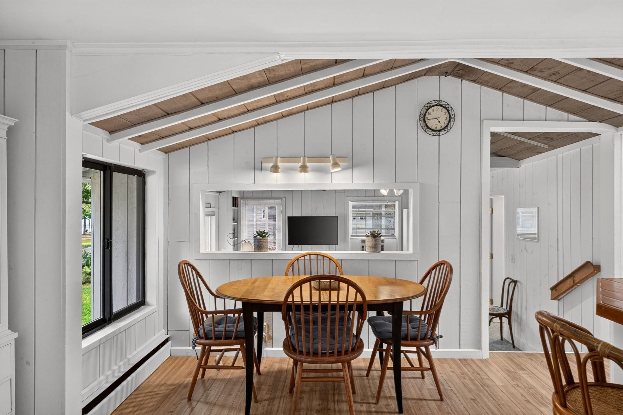 203 Monomoscoy Rd, Mashpee, MA, 203 Monomoscoy Rd, Mashpee, MA Photo #15