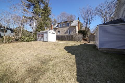 27 Riverside Ave Bedford MA 01730