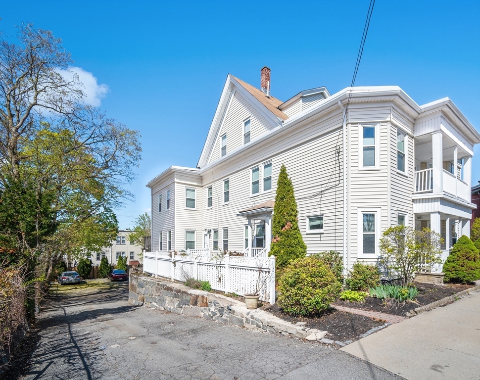 117 Quincy St 2
